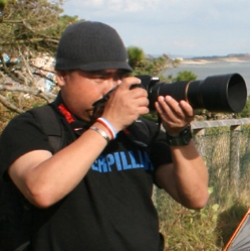 Demet Wilfred  Flores