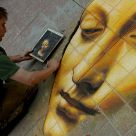 sTrEEt ARtisT at WoRk
