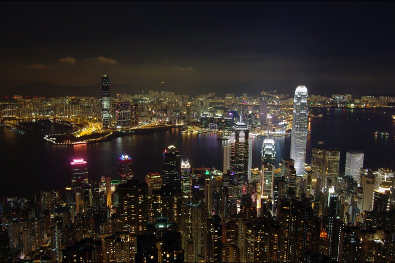 A dynamic metropolis