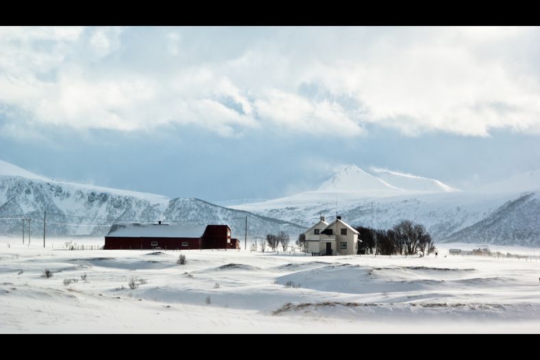 Houses & snowy mountains