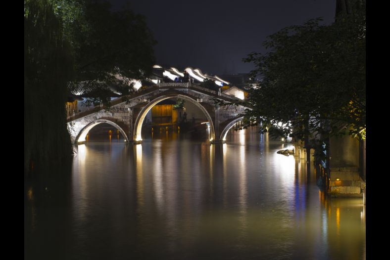 Ancient town Wuzhen at night