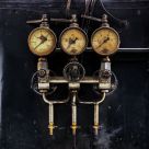 Pressure instruments