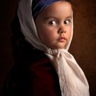 Girl without an earring