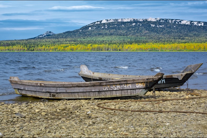 the Zyuratkul Lake and the  Zyuratkul Ridge