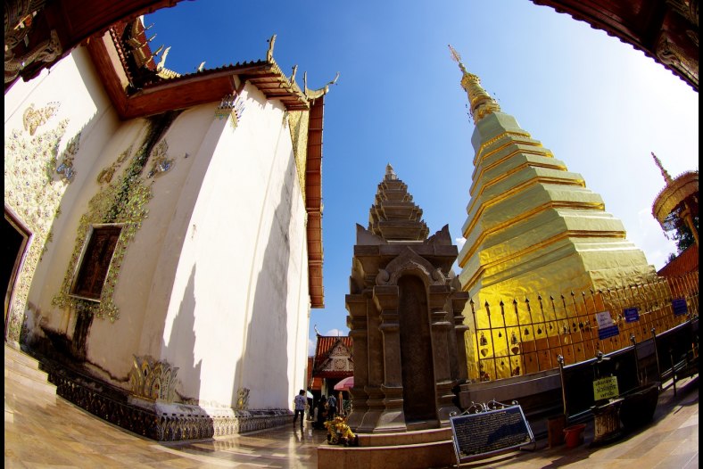 Phra That Cho Hae temple