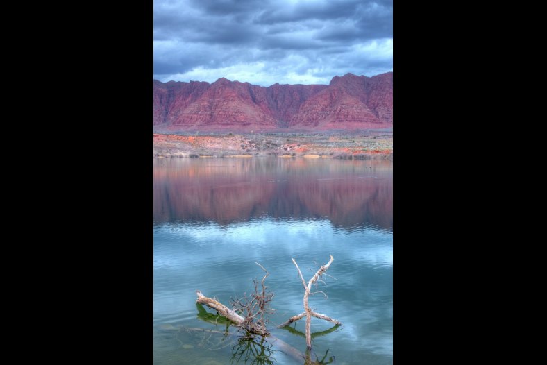 Early Morning near Ivins Reservoir in Kayenta