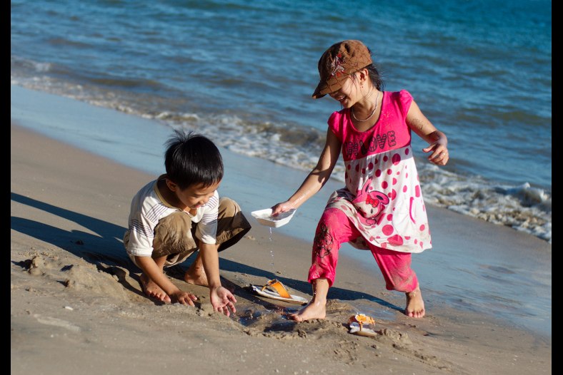 Children at the seashore