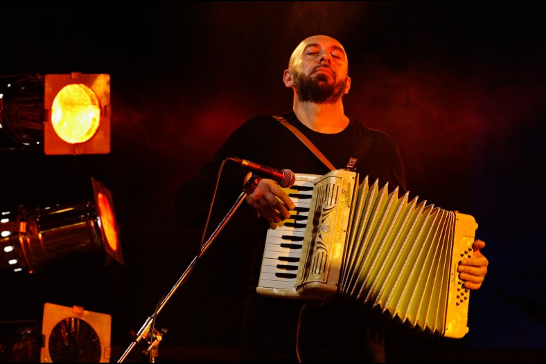 Radiodervish