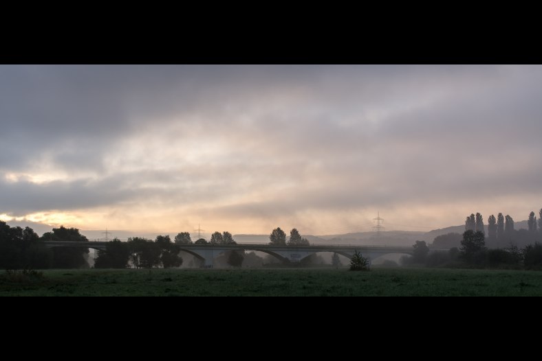 Die stille Ruhr am Morgen
