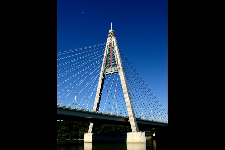 bridge pillar