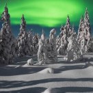 Moonlit auroras