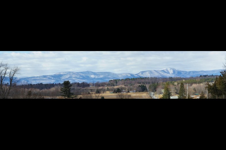 Q10 Panoramic View of the Catskills 